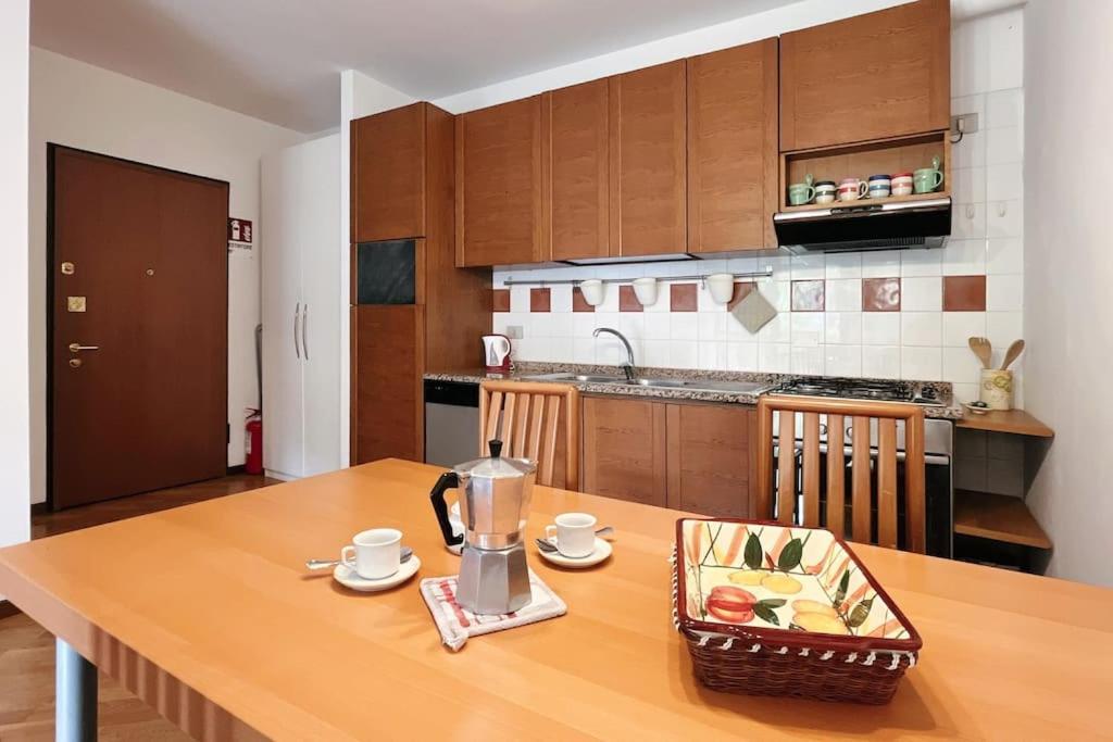 La Piazzetta Verde - Affitti Brevi Italia เลคโค ภายนอก รูปภาพ